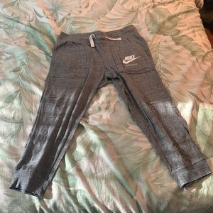 Nike Cropped Sweatpants